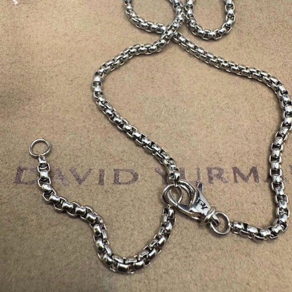 David Yurman Unisex 2.7mm Silver Box Chain Necklace - Picture 3 of 7